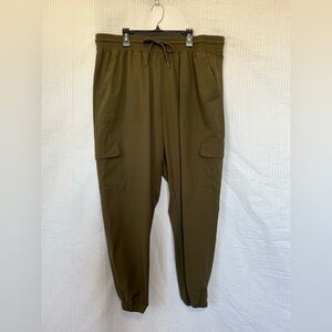 Old Navy Active StretchTech Olive Jogger Pants Women’s